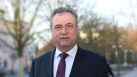 Claus Weselsky war von 2008 bis 2024 Bundesvorsitzender der Gewerkschaft Deutscher Lokomotivführer. Nun ist er Bundesehrenvorsitzender. Claus Weselsky war von 2008 bis 2024 Bundesvorsitzender der Gewerkschaft Deutscher Lokomotivführer. Nun ist er Bundesehrenvorsitzender.