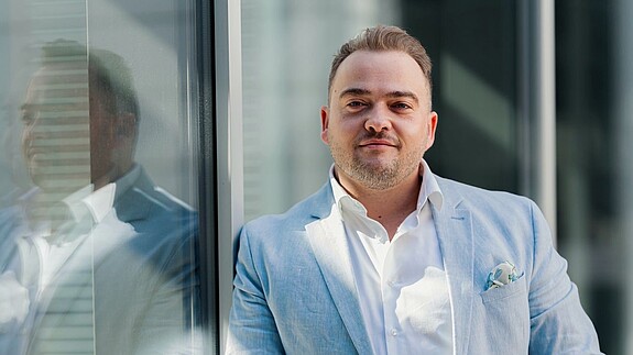 Das Foto zeigt Matthäus Fandrejewski, Vorsitzender der dbb jugend.