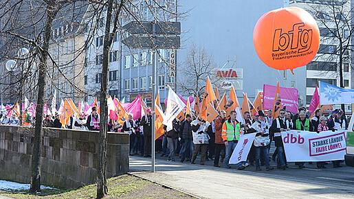 Warnstreik und Kundgebung in Nürnberg Warnstreik und Kundgebung in Nürnberg