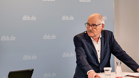 dbb forum ÖFFENTLICHER DIENST digital Friedhelm Schäfer, Zweiter Vorsitzender und Fachvorstand Beamtenpolitik des dbb