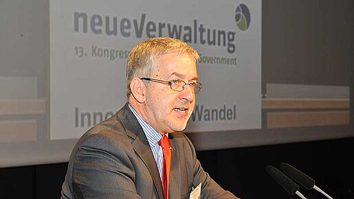 Russ bei Kongress neueVerwaltung Russ bei Kongress neueVerwaltung