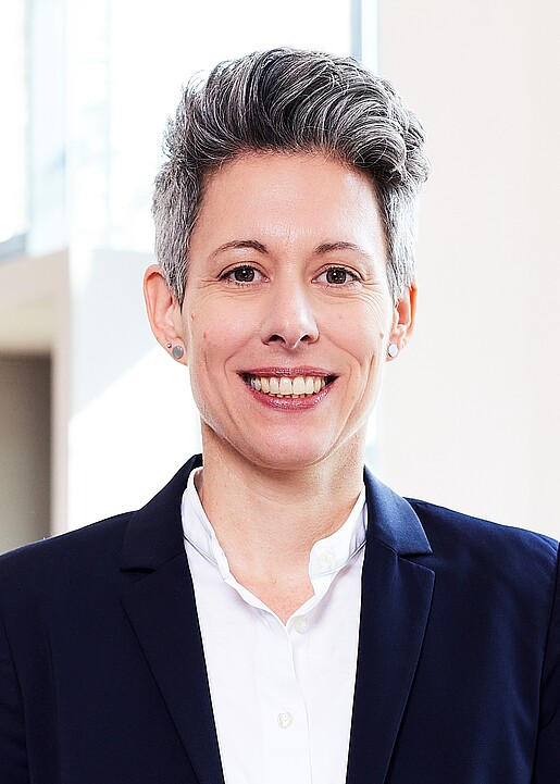 Dr. Julia Borggräfe Dr. Julia Borggräfe