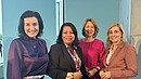 Gruppenfoto von vier Frauen, die in die Kamera schauen. Es handelt sich um dbb frauen-Chefin Milanie Kreutz, Forschungsministerin Dorothee Bär, Dr. Anja Weisgerber MdB und Gesundheitsministerin Nina Warken