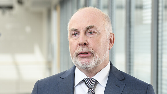 Ulrich Silberbach dbb Chef Ulrich Silberbach im Gespräch