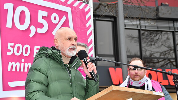 Einkommensrunde 2023 bei Bund und Kommunen: Protest in Aachen