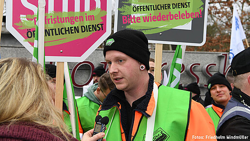 2. Runde Tarifverhandlungen für Landesbeschäftigte in Potsdam 2. Runde Tarifverhandlungen für Landesbeschäftigte in Potsdam